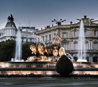 Palacio Real de Madrid + Old City Skip-the-Line Guided Combo Tour – Private Tour in French