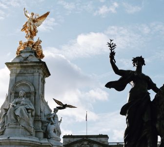 History of London – City Center Westminster Guided Walking Tour – Private Tour in French